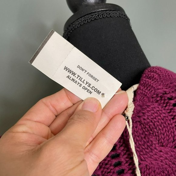 Tilly's Rusty Brand Cable Knit Tunic High Low Burgundy Sweater Size L - NWT - Picture 6 of 9